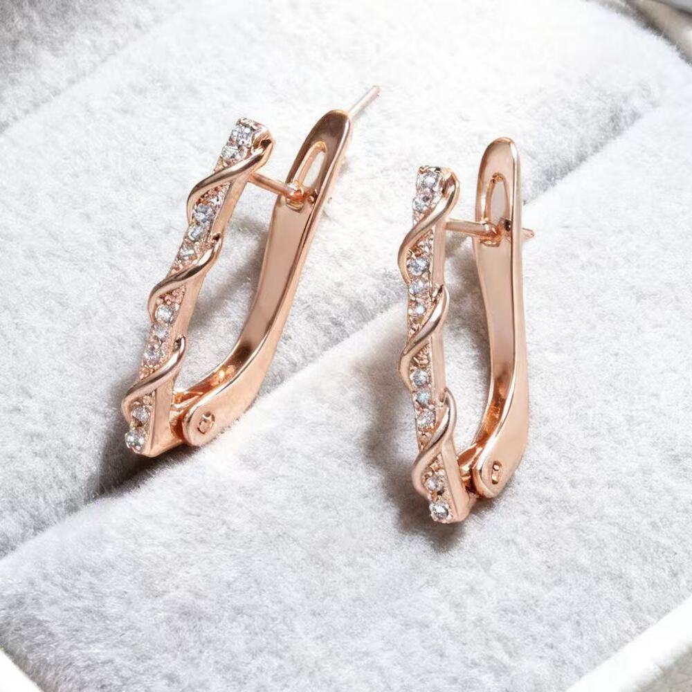 U-shaped brushed ear clips